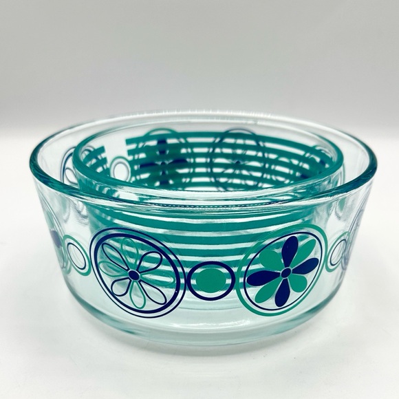 Pyrex Turquoise decorated 7201 & 7203 Glass Bowls - Picture 2 of 9